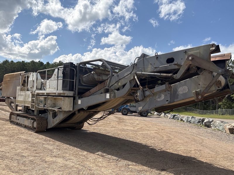Мобилна челюстна трошачка Metso LT105 на Дигинг Груп на площадка